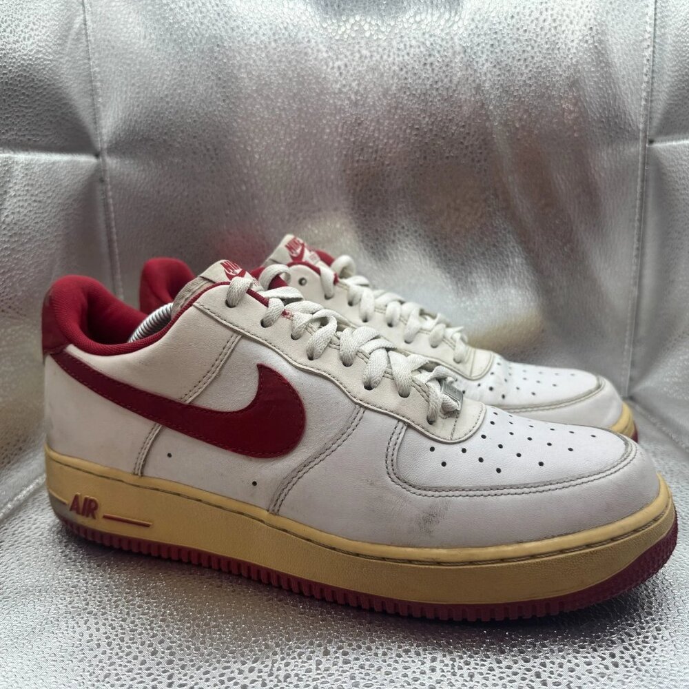 Size 10.5 Nike Air Force 1 Mens White University Red Athletic Sneaker 488298-168